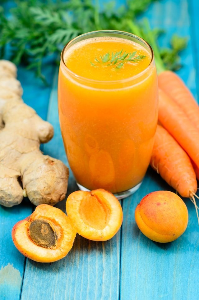 carrot avocado and ginger juice